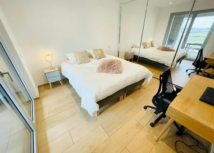 شقة Elegant 3 Bedrooms Flat In Cloche D'or With Terrace And Parking *