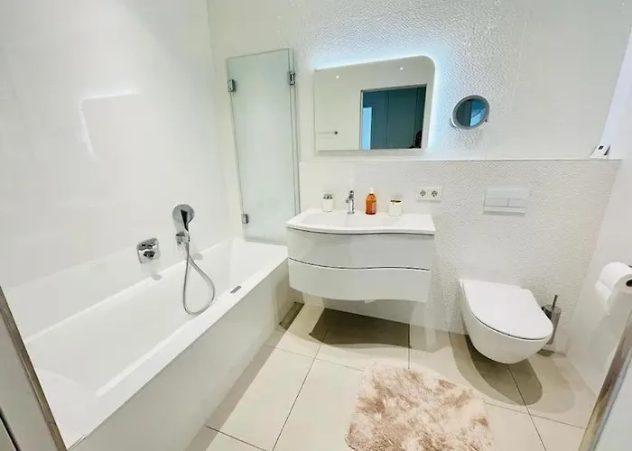 Elegant 3 Bedrooms Flat In Cloche D'or With Terrace And Parking شقة