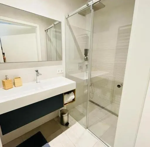 Apartment Elegant 3 Bedrooms Flat In Cloche D'or With Terrace And Parking *