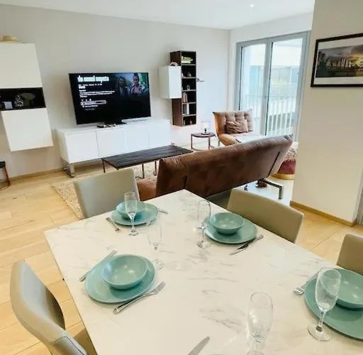 Elegant 3 Bedrooms Flat In Cloche D'or With Terrace And Parking *