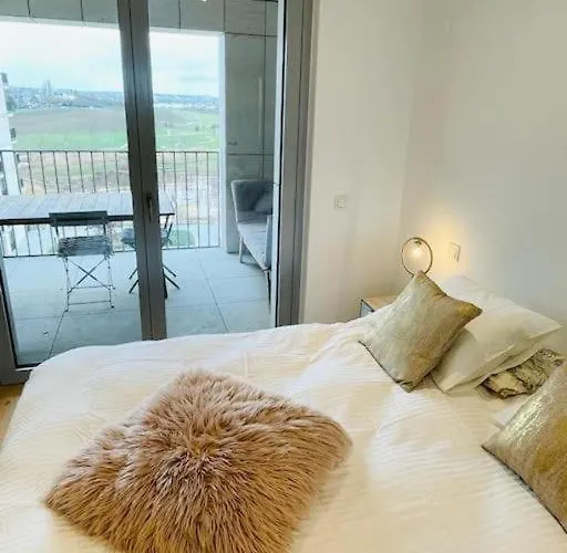 Apartment Elegant 3 Bedrooms Flat In Cloche D'or With Terrace And Parking